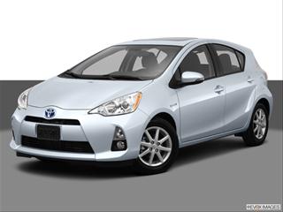 2013 Toyota Prius c Front angle medium view